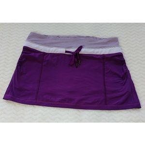 Lululemon skirt size 6 purple and white